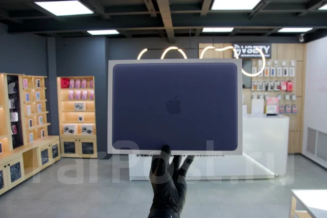 Apple MacBook Neo. 13", 4,1����, ��� 8 ��, ���� 256���, WiFi: 1, Bluetooth: 1 ����