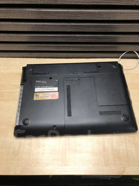 Samsung 300E4A. 13", ��� 256 �� � ������, WiFi: 1 ����