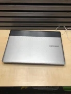 Samsung 300E4A. 13", ��� 256 �� � ������, WiFi: 1 ����