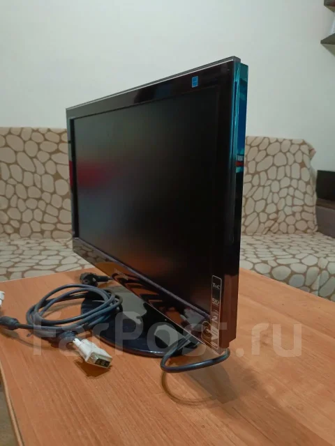 Samsung. 20", ���������� �� (LCD, LED, QLED) ����