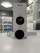 Samsung. GPS, NFC, IP68 ����
