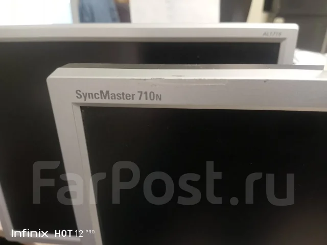 Samsung. 17", ���������� �� (LCD, LED, QLED) ����