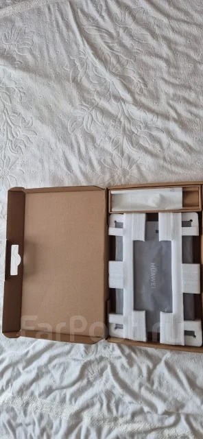 Huawei MateBook D 16. 16", ��� 16 ��, ���� 512���, WiFi: 1, Bluetooth: 1, ����������� �� 12��. ����