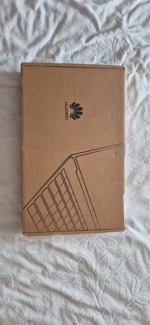 Huawei MateBook D 16. 16", ��� 16 ��, ���� 512���, WiFi: 1, Bluetooth: 1, ����������� �� 12��. ����