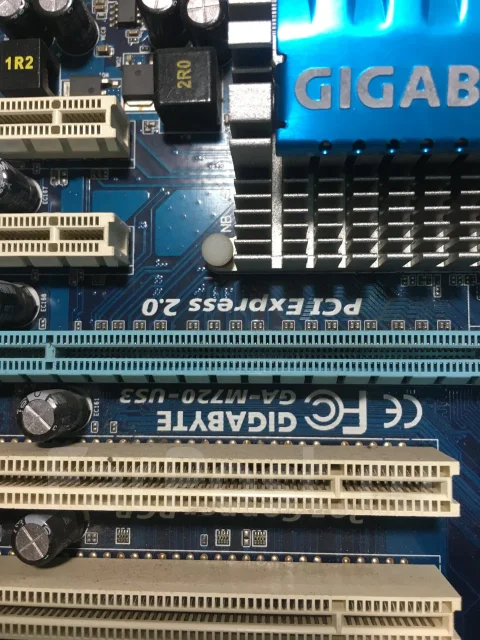 Socket AM3 ����