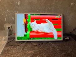 Samsung UE32J4710. LED ����