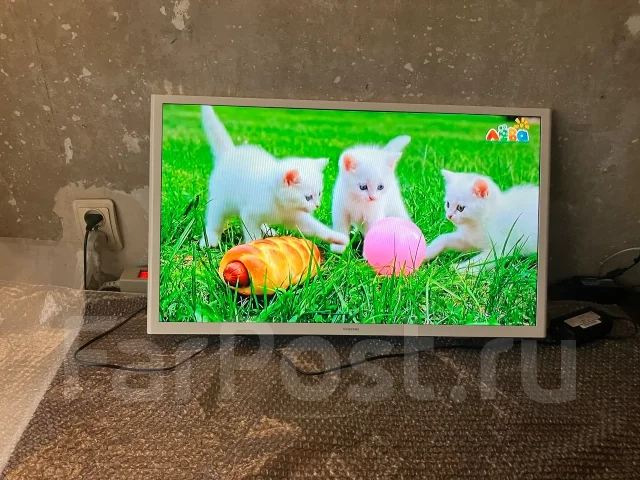Samsung UE32J4710. LED ����