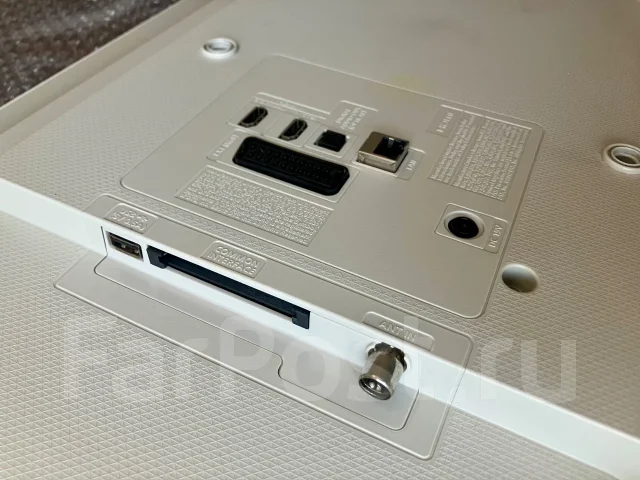 Samsung UE32J4710. LED ����