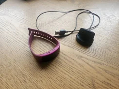 Samsung Galaxy Gear Fit2. GPS, IP68 ����