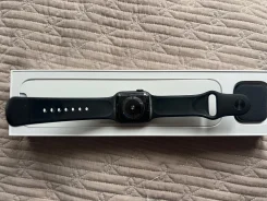 Apple Watch Series 4. GPS ����