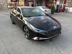 Hyundai Elantra ����
