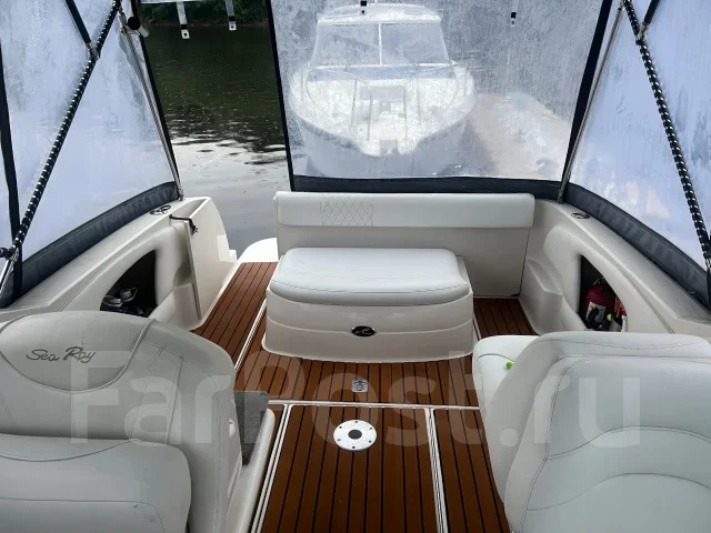 Searay. 2002 ���, ����� 7,6��., ��������� ������������, 300��.�., ������ ����