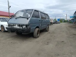 Nissan Largo ����