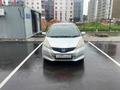 Honda Fit. ��������, ��������, 1.3 (100��.�.), ������, 132 000����. �� ����