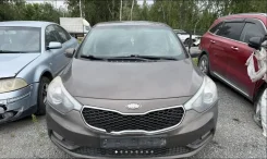 Kia Cerato. YD, G4FC ����