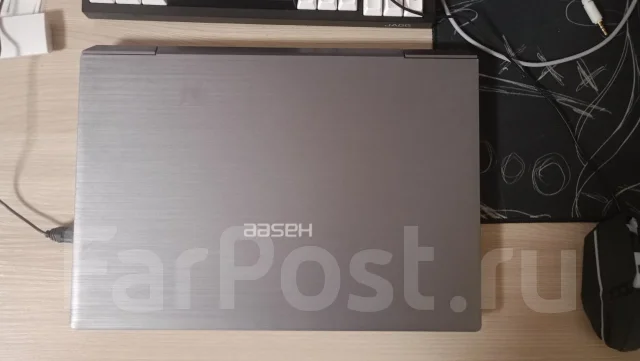 Hasee. 15.6", 4,4����, ��� 16 ��, ���� 512���, WiFi: 1, Bluetooth: 1, ����������� �� 3��. ����