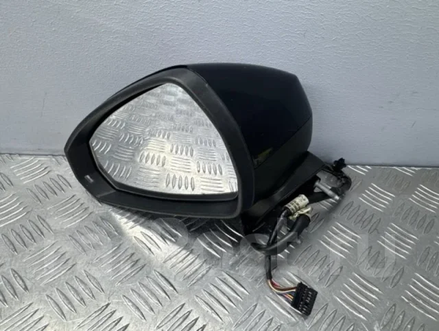 ������� Audi A3 8V0857527D 8V, ����� 8V0857527D ����