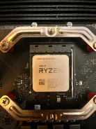 AMD Ryzen 5 5600X ����