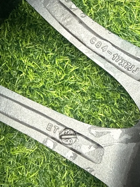 Starform Basel. 7.0x17", 5x100, ET38, �� 65���. ����