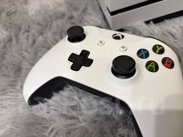 Microsoft Xbox One S ����
