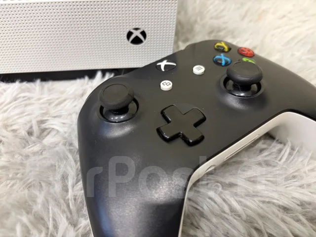 Microsoft Xbox One S ����