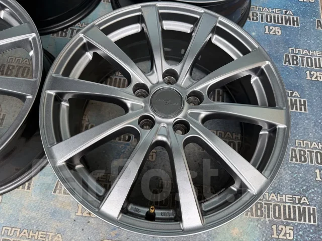 OZ Racing Force. 7.0x17", 5x114.3, ET48, �� 73,1���. ����