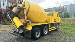 Isuzu Giga ����