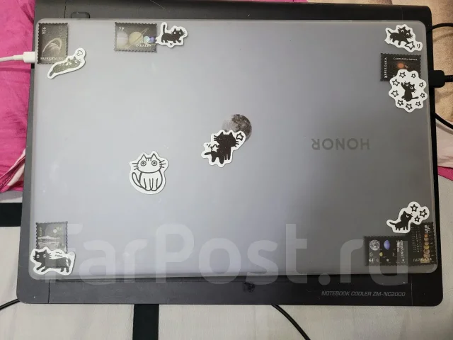 Honor MagicBook X 15. 15.6", 60����, ��� 8 ��, ���� 512���, WiFi: 1, Bluetooth: 1, ����������� �� 5��. ����