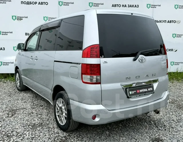Toyota Noah. �������, 4wd, 2.0 (155��.�.), ������, 227 000����. �� ����