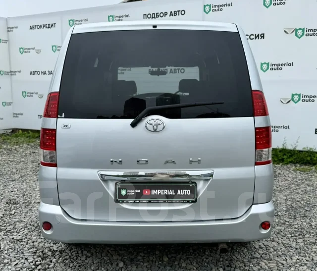 Toyota Noah. �������, 4wd, 2.0 (155��.�.), ������, 227 000����. �� ����
