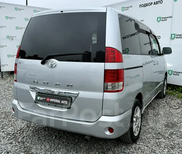 Toyota Noah. �������, 4wd, 2.0 (155��.�.), ������, 227 000����. �� ����