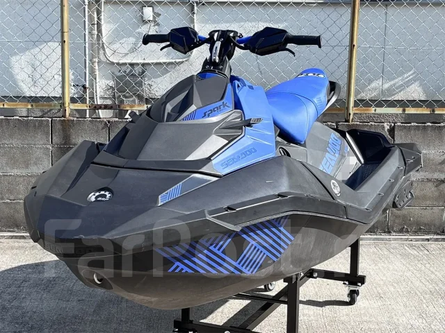 BRP Sea-Doo Spark Trixx. 2022 ���. ��� ����� �� ������������ ����