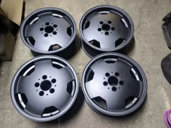Runs. 8.0x16", 5x114.3, ET10, �� 72���. ����