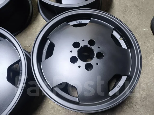 Runs. 8.0x16", 5x114.3, ET10, �� 72���. ����