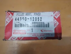 ����� �������� Toyota Ipsum 4435012052 ����