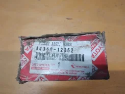 ����� �������� Toyota Ipsum 4435012052 ����
