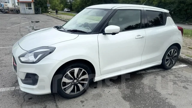 Suzuki Swift. �������, ��������, 1.0 (102��.�.), ������, 125 824����. �� ����