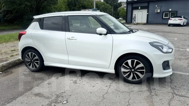 Suzuki Swift. �������, ��������, 1.0 (102��.�.), ������, 125 824����. �� ����
