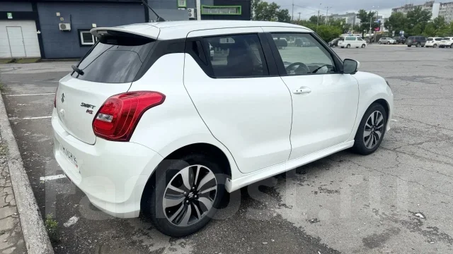 Suzuki Swift. �������, ��������, 1.0 (102��.�.), ������, 125 824����. �� ����
