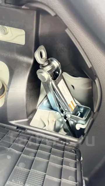 Suzuki Swift. �������, ��������, 1.0 (102��.�.), ������, 125 824����. �� ����