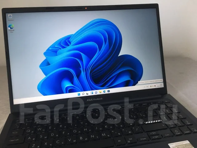Asus VivoBook 15. 15", 2,2����, ��� 8 ��, ���� 256���, WiFi: 1, Bluetooth: 1, ����������� �� 5��. ����