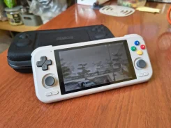 Retroid pocket 4 Pro ����