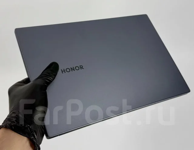 Honor. 14", 2,4����, ��� 8 ��, ���� 256���, WiFi: 1, Bluetooth: 1 ����
