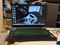 HP Pavilion Gaming 15-ec0058ur. 15.6", 2,1����, ��� 16 ��, ���� 512���, WiFi: 1, Bluetooth: 1 ����