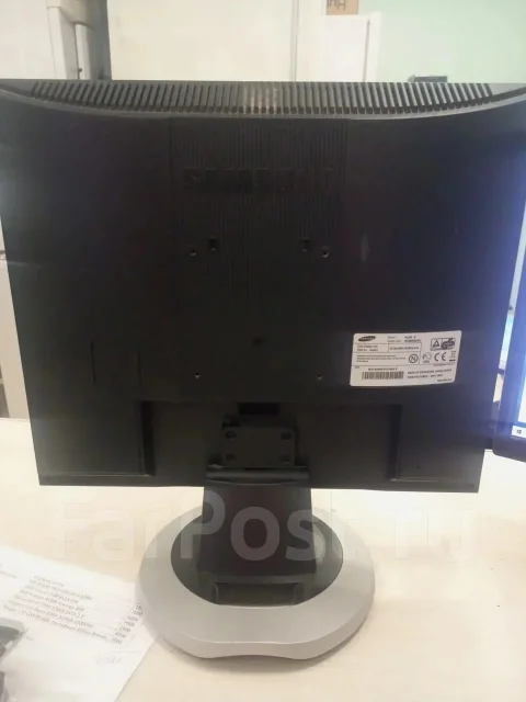 Samsung. 19" ����
