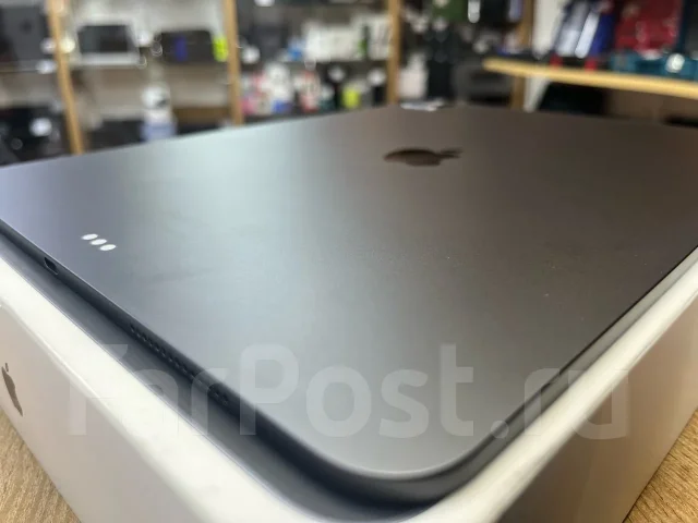Apple iPad Pro 13. ������ 256 �� ����