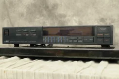 Akai ����