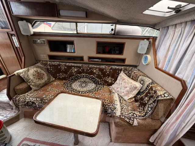 Searay Sundancer. ����� 9,5��., ��������� ������������, 500��.�., ������ ����