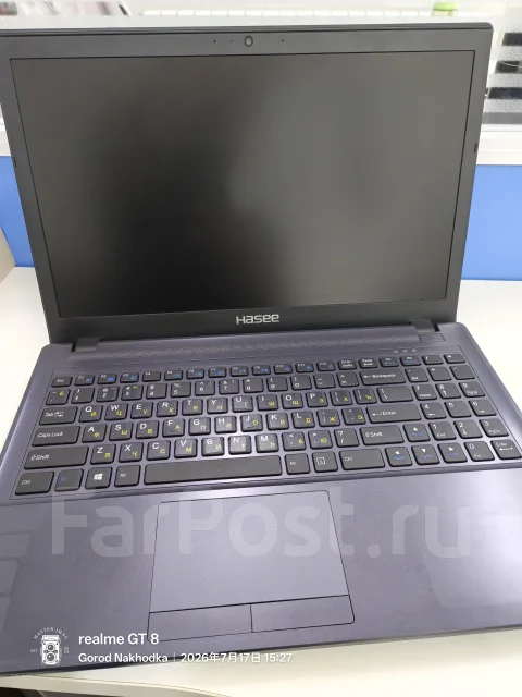 Hasee. 15.6", 3,3����, ��� 16 ��, ���� 240���, WiFi: 1, Bluetooth: 1, ����������� �� 3��. ����