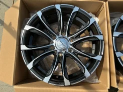 Wald Jarret. 7.5/8.0x18", 6x139.7, ET25/, �� 106,1���. ����